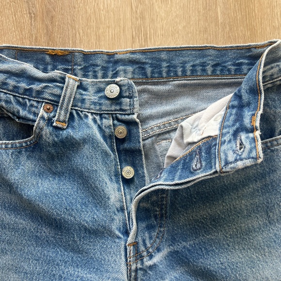 Vintage Levi’s 501s - Picture 8 of 8
